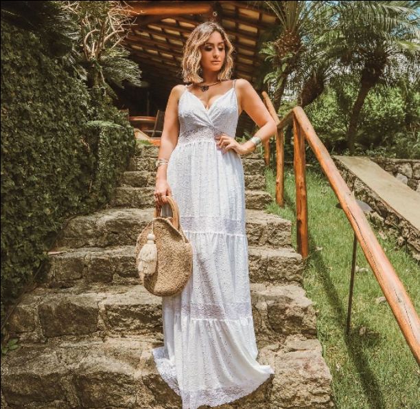 vestido branco em laise